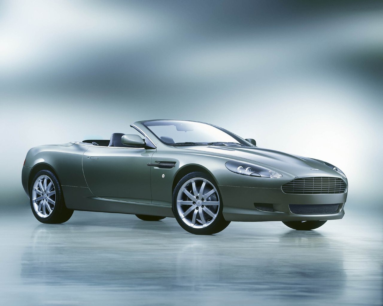 DB9 Volante 2004