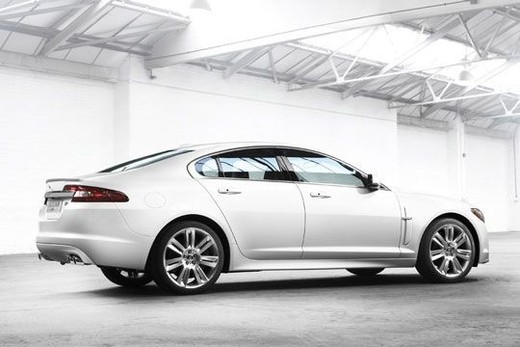 Jaguar XF-R