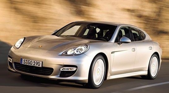 Porsche Panamera: négyajtós sportautó