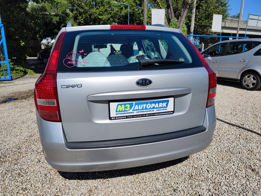Kia cee'd 2010 4
