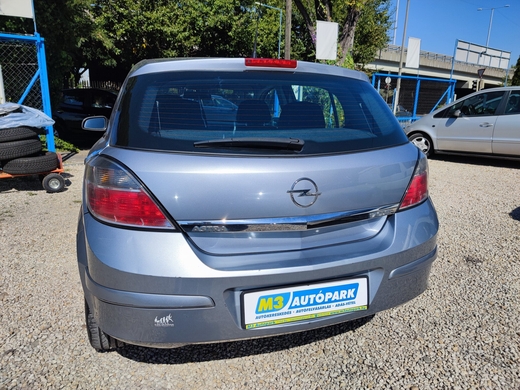 Opel Astra 2008 4