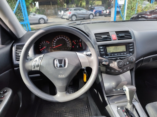 Honda Accord 2003 10