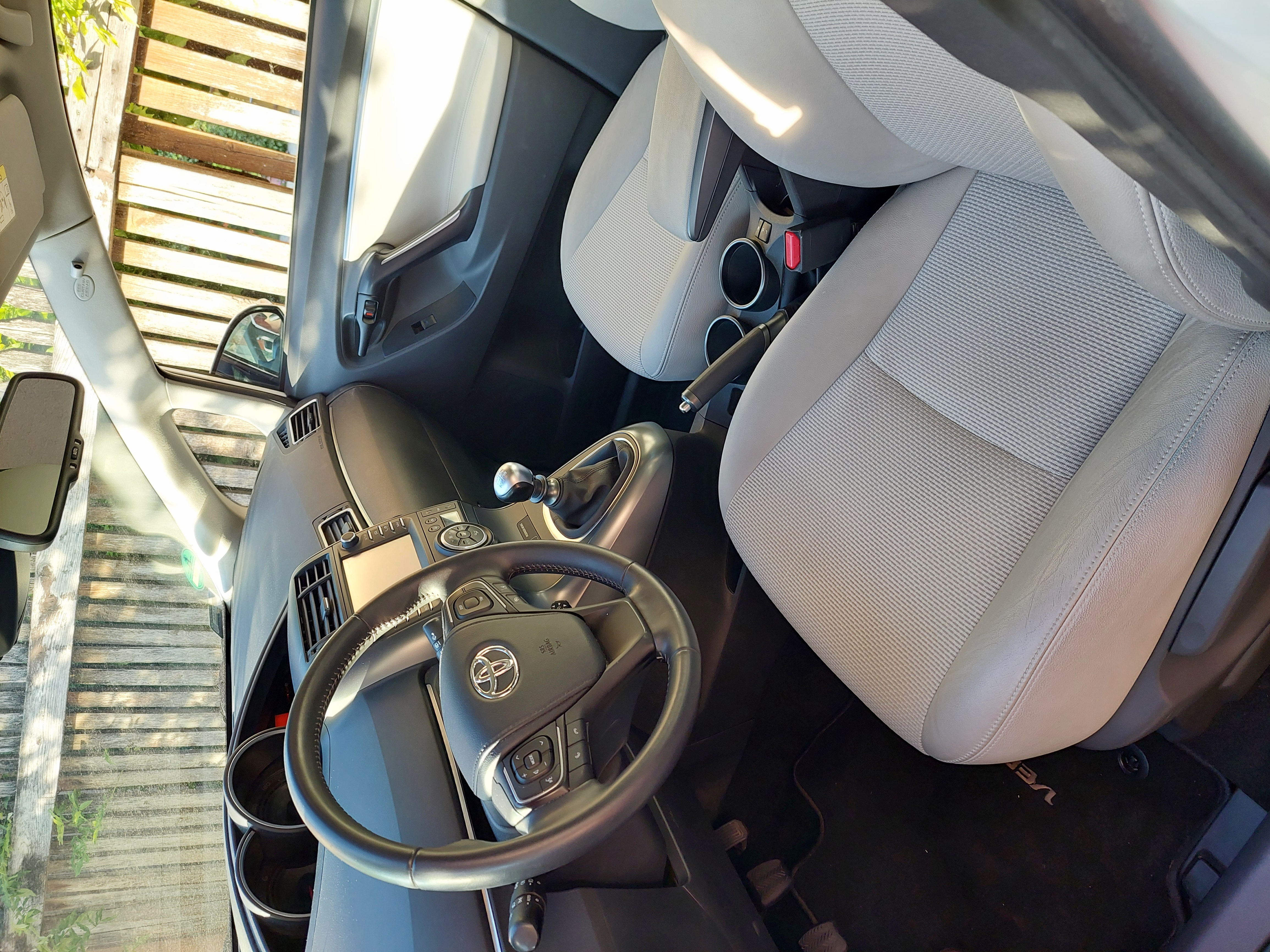 Toyota Corolla Verso 2017 3