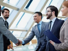 BMW 320 Compact 2024 1