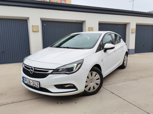 Opel Astra 2018 1