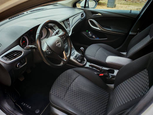 Opel Astra 2018 4