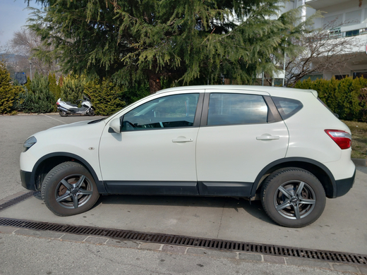 Nissan Qashqai 2013 1